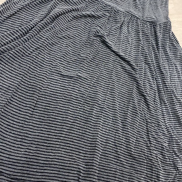 Brandy Melville Dress - Thin & Comfy - Picture 3 of 7